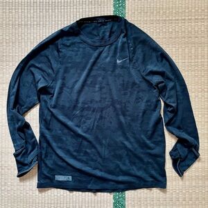 Nike running division black camo long sleeve